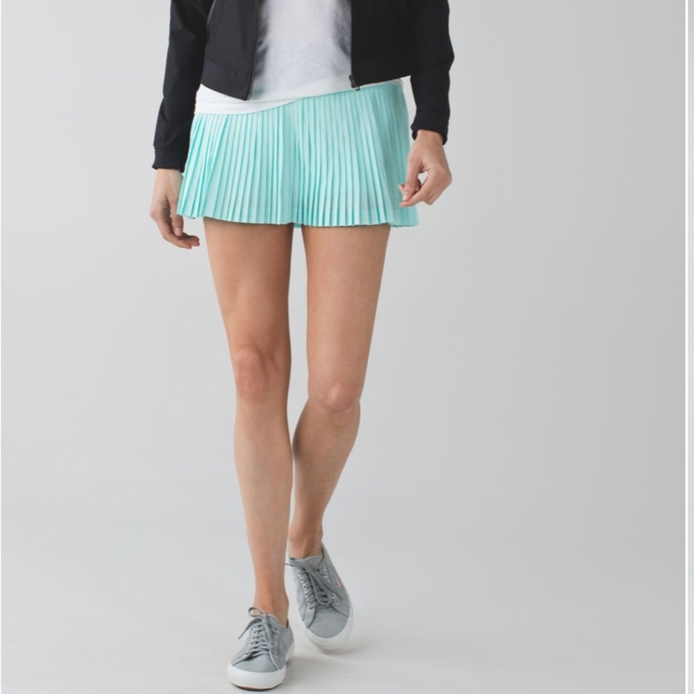 NWT lululemon pleat to street II skirt